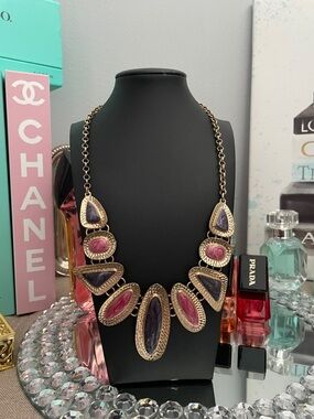✨Vintage Gold-Tone Necklace with Pink and Purple Cabochons✨Preloved
